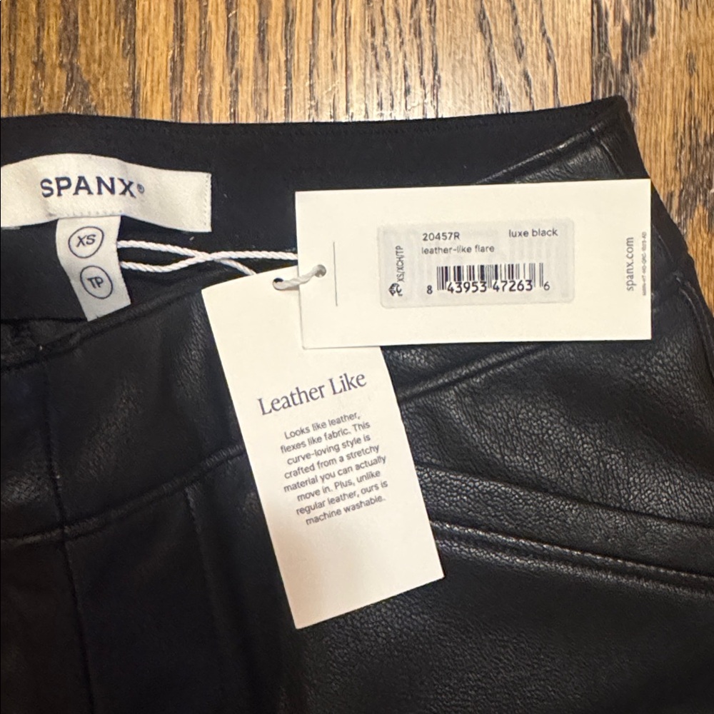 NWT Spanx Leather Like Black Luxe Flare Pants XS - Picture 7 of 9